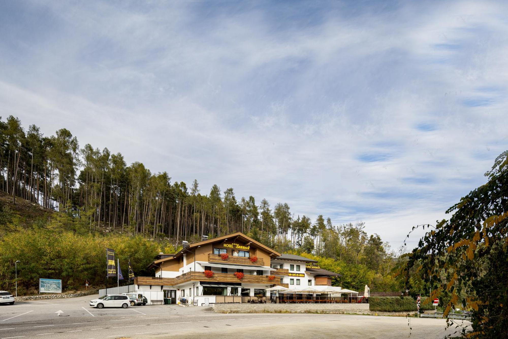 B&B Hotel Sonneck Natz-Schabs Екстериор снимка
