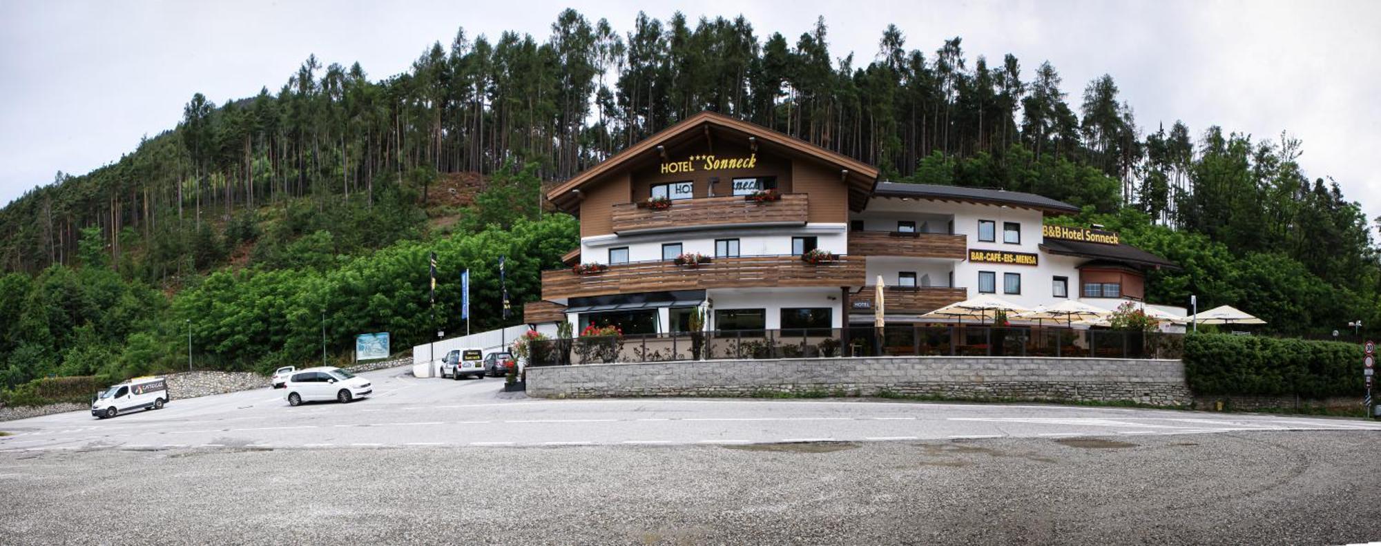 B&B Hotel Sonneck Natz-Schabs Екстериор снимка